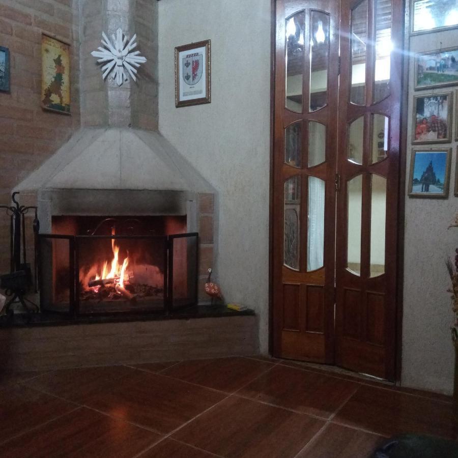 Casa Aconchegante Na Serra. Santo Antonio do Pinhal Bagian luar foto