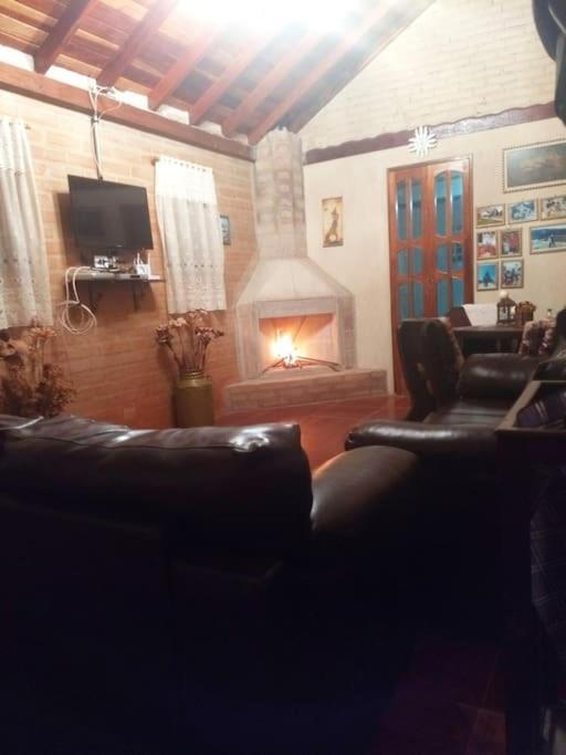 Casa Aconchegante Na Serra. Santo Antonio do Pinhal Bagian luar foto